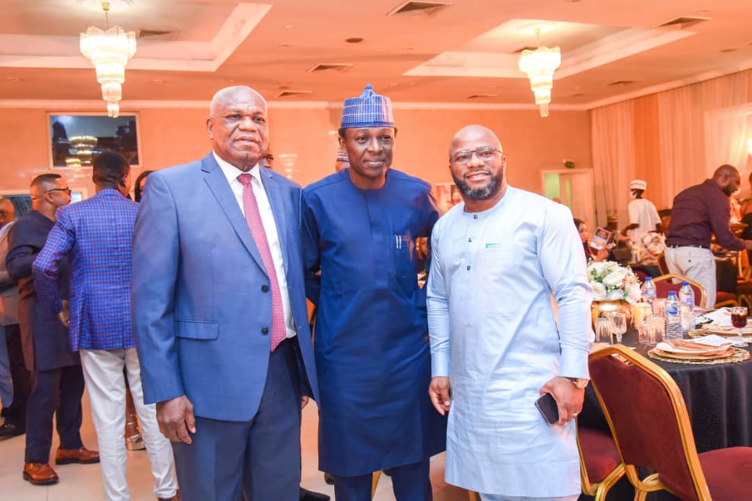 Engr. Komolafe receives award of recognition as Special Guest of honour at the Quarterly Petroleum Club dinner at Civic Centre Victoria Island Lagos